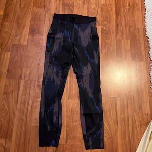 NEVER worn. Lululemon Take The Moment Tight 25" w/Robert Geller Size 4.